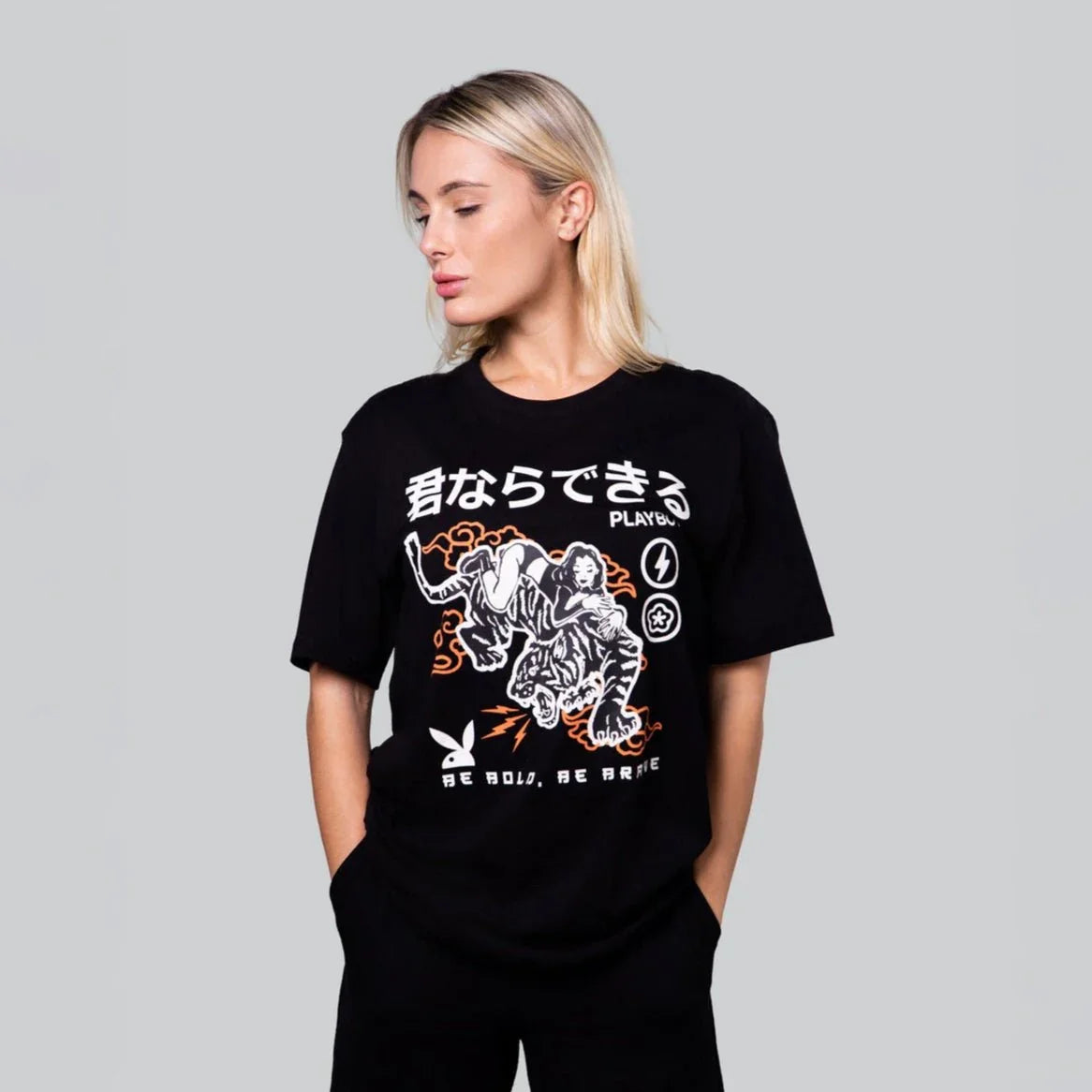 Playboy Be Brave Tee maglietta bianca grafica