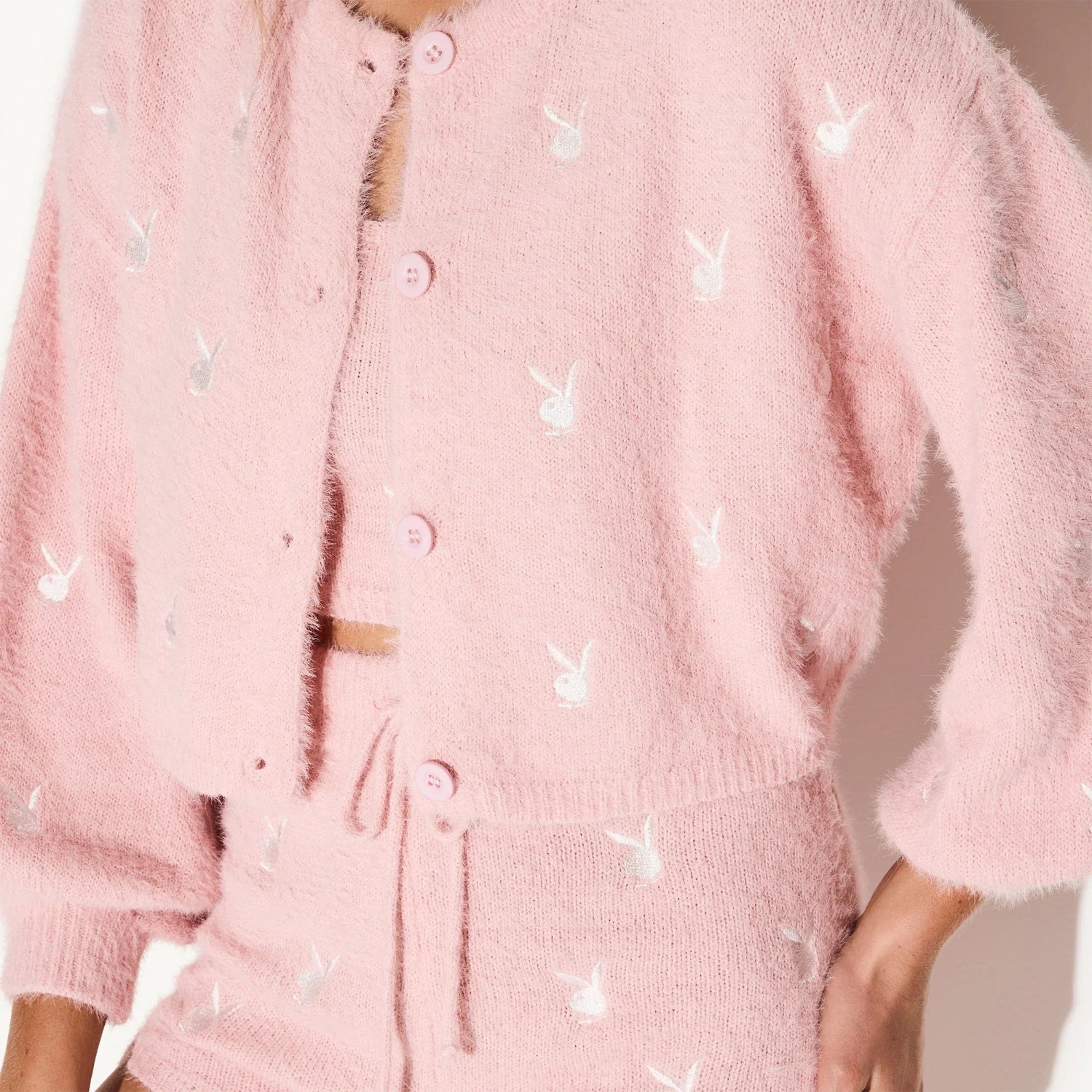 Playboy Fluffy Knit Crop Top maglia Pink spalline