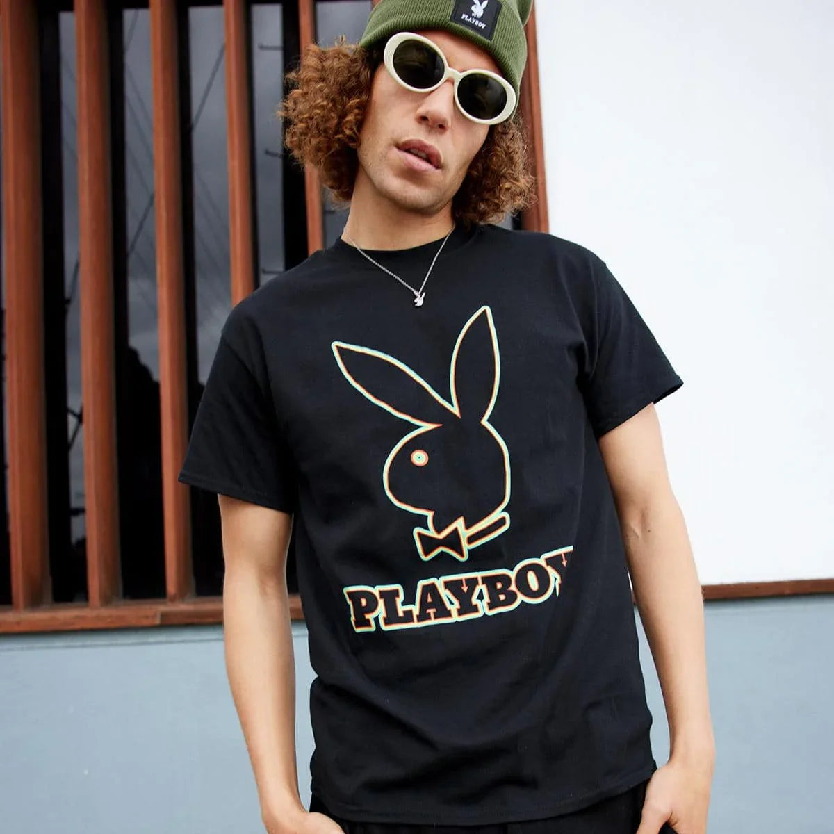 Playboy Outline Graphic T-Shirt maglietta cotone