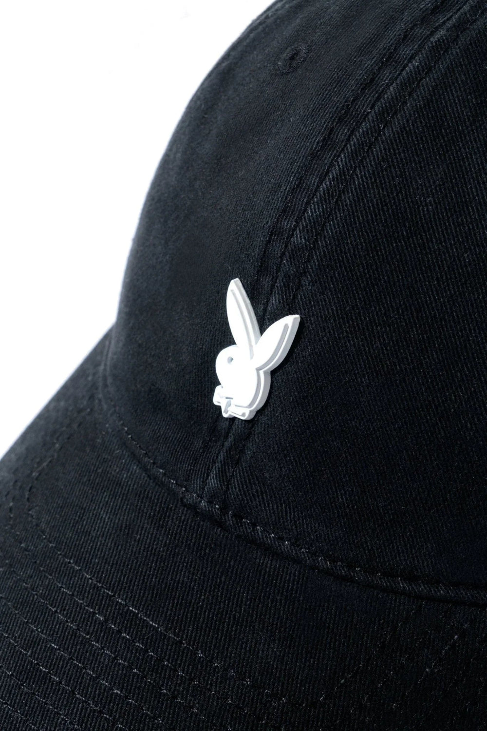 Playboy Metal Rabbit Head Pin cappello nero